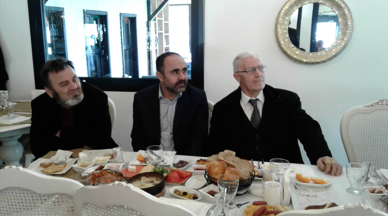 KOCAELİ MİLLETVEKİLİ SAMİ ÇAKIR ERUNİM MTTB Lİ ARKADAŞLARI İLE KAHVALTIDA BULUŞTU